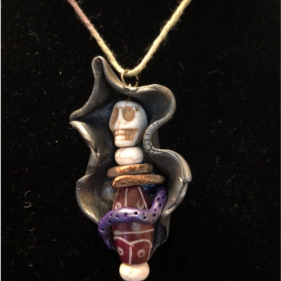 Grey Skull Necklace - Picture 2 of 4